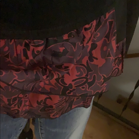 NEW top - Picture 4 of 4